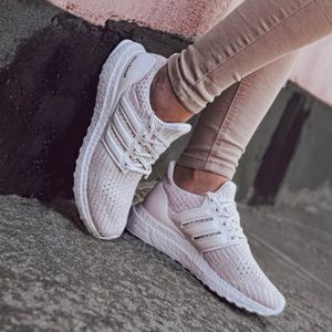 NWT Adidas Ultraboost Women’s Orchid Tint